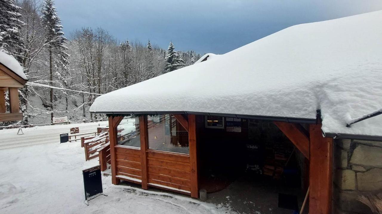 U Vesele Lisky Hotel Hutisko ภายนอก รูปภาพ